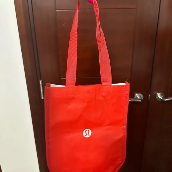 Lululemon shopping bag new - Picture 3 of 7